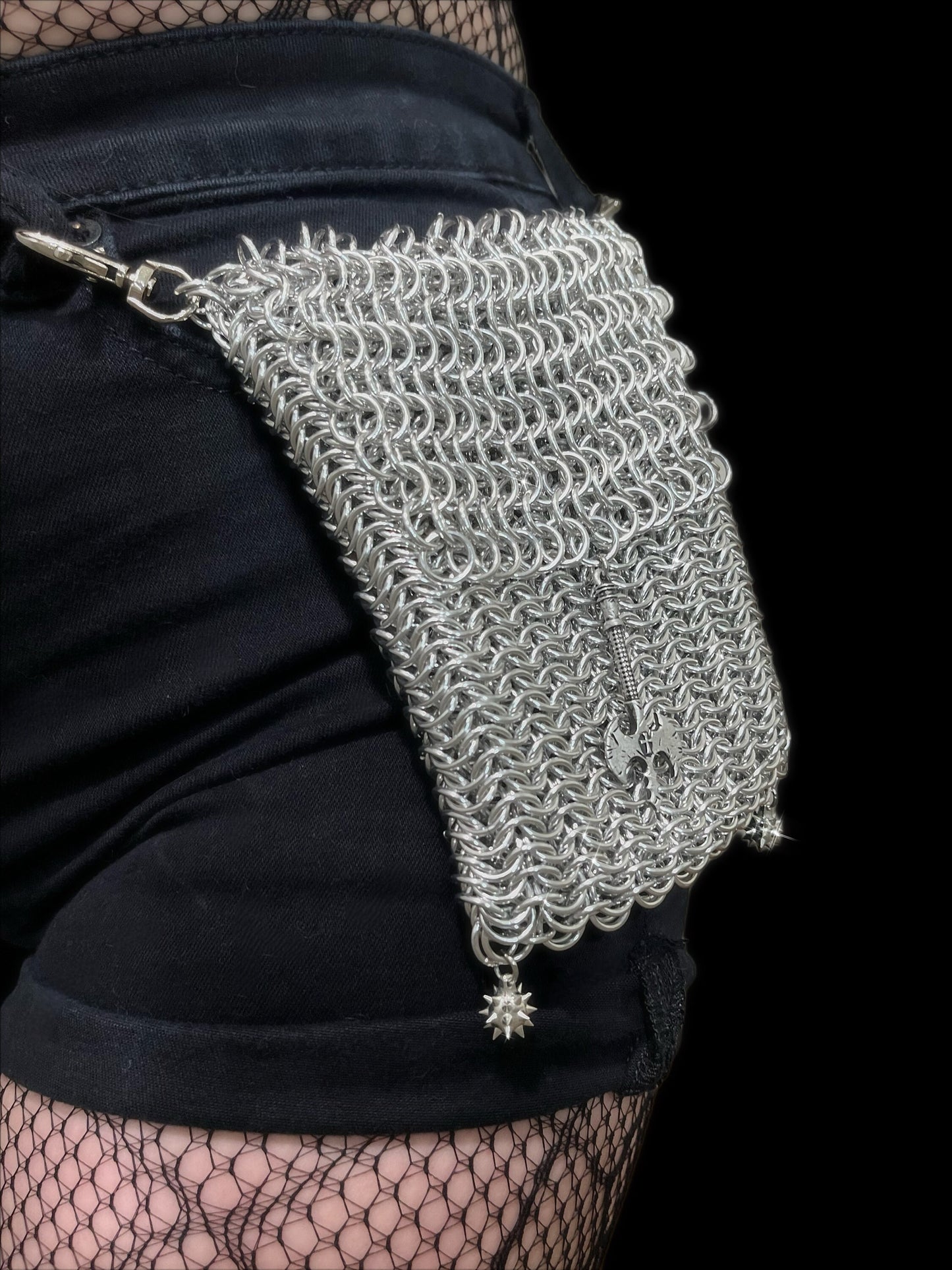 Chainmaille 2 in 1 shoulder purse with flails and axe. Handmade - Chainmail - Bag - Pouch - Mace - Morning star - Aluminum - Stainless steel